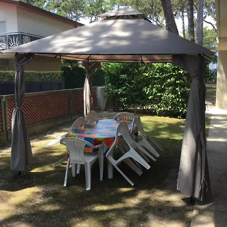 Lucia Holiday home